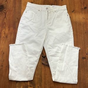 Women’s white jeans